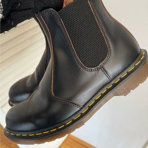 Doc Marten 2976 Made in England Chelsea boot